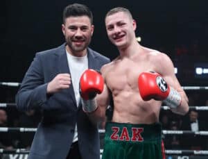 Zak Chelli Outworks Anthony Sims Over Ten, Viddal Riley Wins