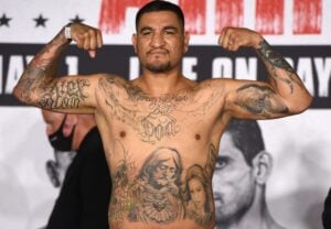 Chris Arreola Snaps Layoff, Stops Matthew McKinney in Two Rounds