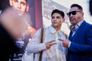 Hector Luis Garcia - News, Record & Stats, Next Fight & Tickets