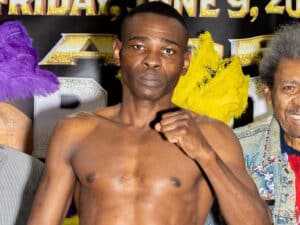 Guillermo Rigondeaux Scores One-Punch, 7th Round Knockout of Charlie Clemente-Andino