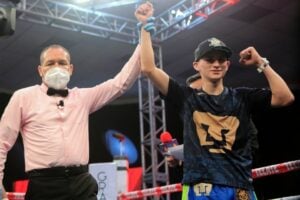 Alan Picasso stopped Sabelo Ngebinyana in six rounds in Mexico City