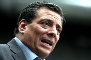 ‘There is no mandatory contender’: Sulaiman says Fury free of obligation