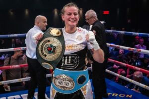 Femke Hermans beats Mary Spencer by majority decision to win IBF junior middleweight title