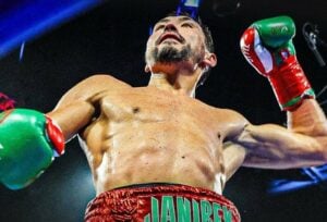 Zhanibek Alimkhanuly stops Vincenzo Gualtieri in six, unifies WBO and IBF middleweight titles