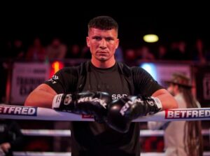 Kieron Conway Stops Linus Udofia in Sixth of British Title Eliminator
