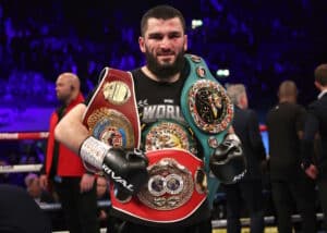 Callum Smith’s Trainer Praises Artur Beterbiev: “He’s Gonna Be Tough To Beat”