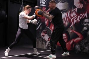 Terri Harper aims to show Sandy Ryan the deep end of the pool in upcoming title bout