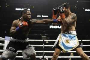 Elijah Garcia falls out against Kyrone Davis on the Tszyu-Fundora undercard