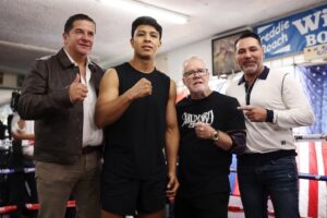 Oscar De La Hoya Ready to Make Jaime Munguia-David Benavidez ‘In a Heartbeat’