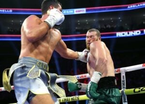 Guido Vianello batters Arslanbek Makhmudov, scores eighth round stoppage win