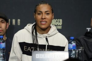 Maricela Cornejo replaces Ema Kozin against Cecilia Braekhus