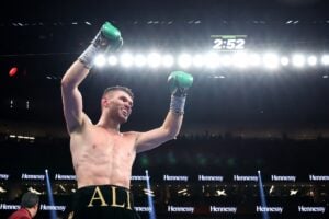 Ali Akhmedov and Emmet Brennan win iffy split decisions in Dublin