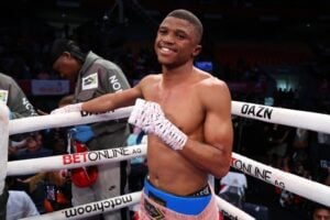 Masamichi Yabuki earns his second world title with stoppage of Sivenathi Nontshinga