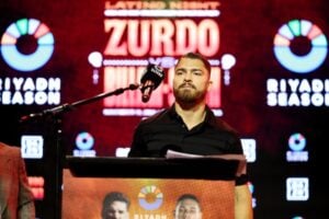 A brawl could break out between Oscar Duarte and Batyr Akhmedov