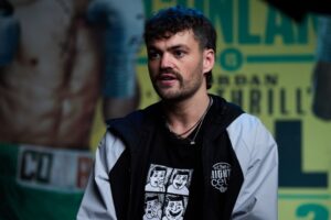 Tyrone McKenna targeting world honours after war with Dylan Moran