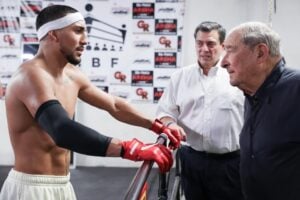 Bob Arum reluctant to place Teofimo Lopez-Subriel Matias on PPV