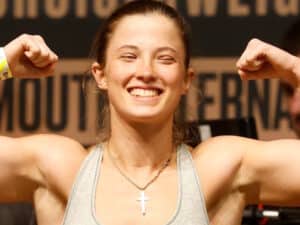 Francesca Hennessy's on-off-on fight on March 7 finally confirmed