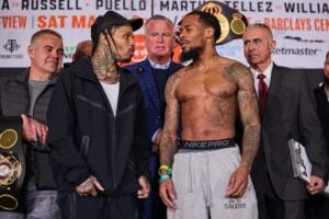 Roach turns tables on Davis on scale as ring awaits
