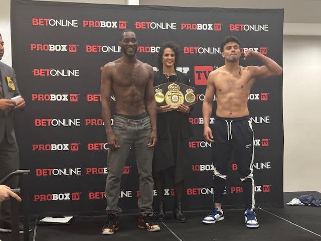 Lester Martinez and Joeshon James make weight ahead of long-awaited bout