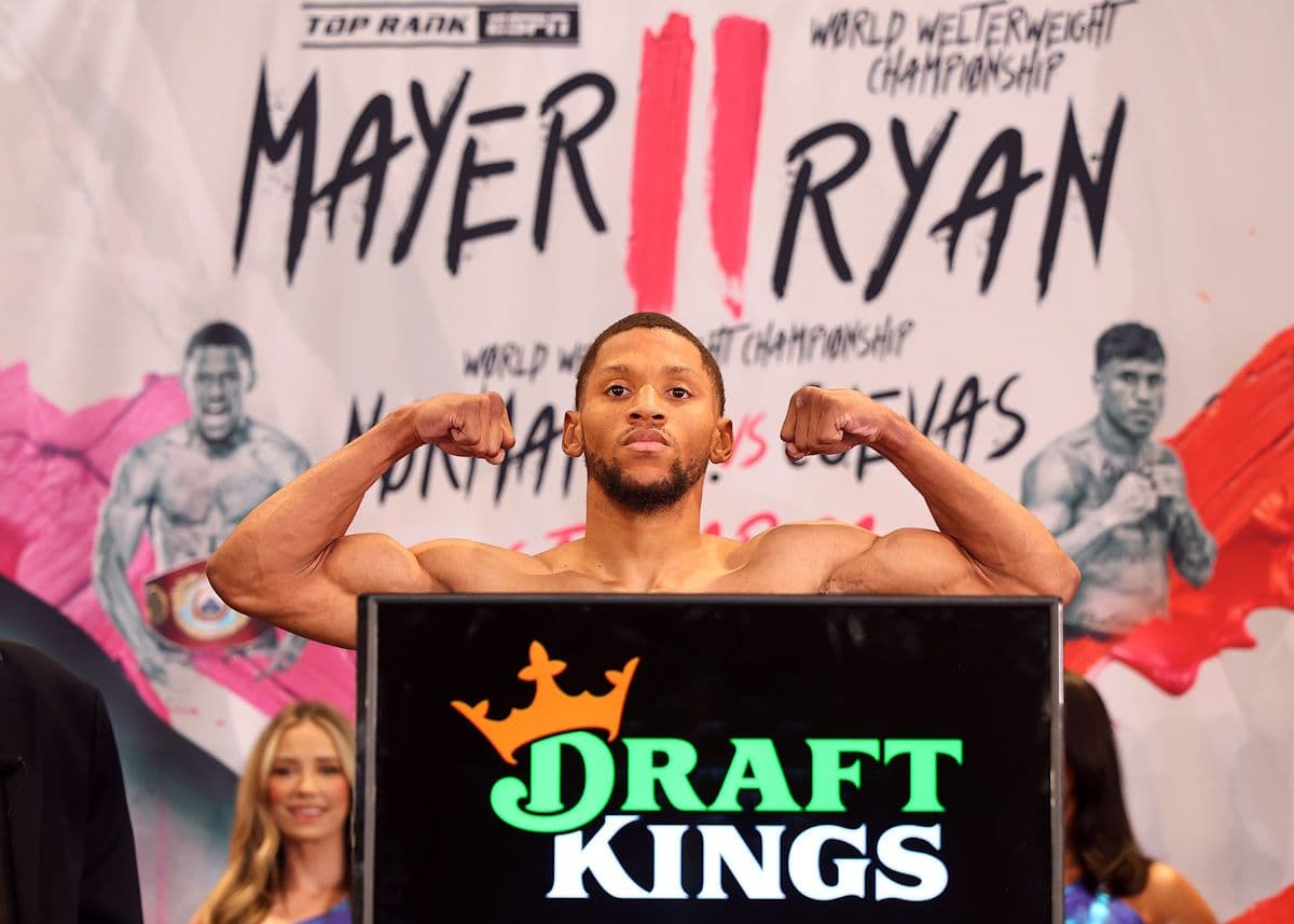 Brian Norman Drops Derrieck Cuevas, Stops Him Late In 3rd Round Of All-Action Firefight