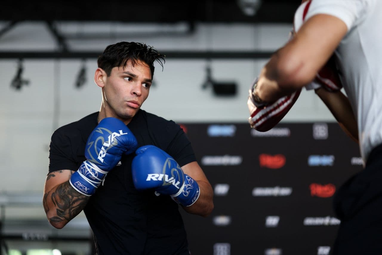 Henry Garcia Warns Jaron Ennis On His Son's Power: 