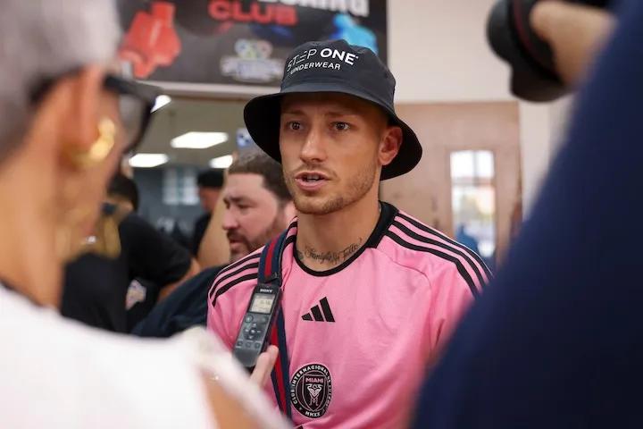 Liam Paro gets 'homecoming' against Jonathan Navarro on June 25