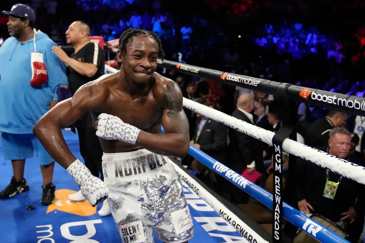 Arum Noncommittal On Whether Keyshawn Davis Would Beat Shakur Stevenson