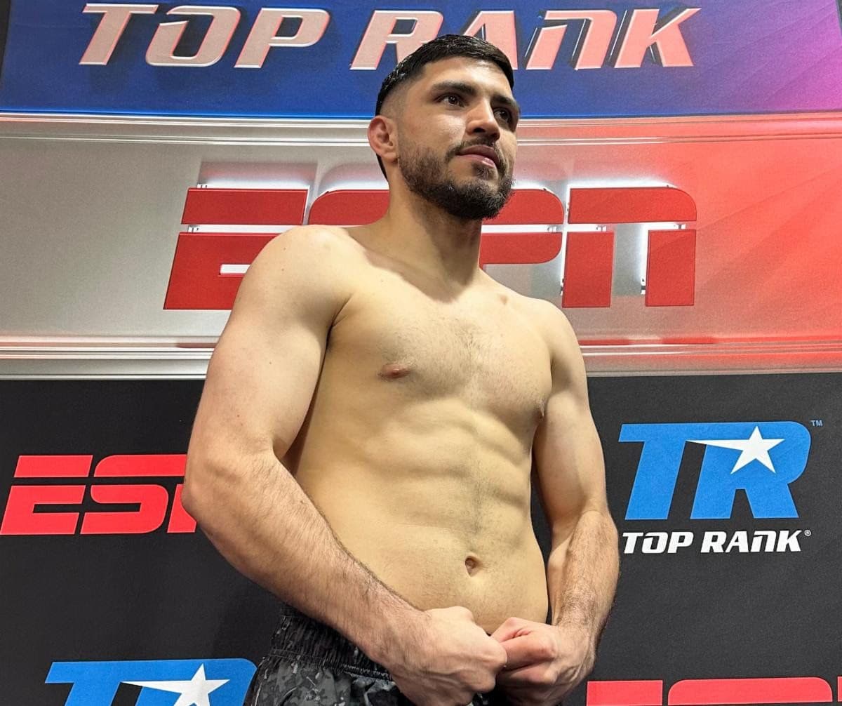 Undefeated Andres Cortes Outpoints Salvador Jimenez; Giovani Santillan Beats Angel Beltran