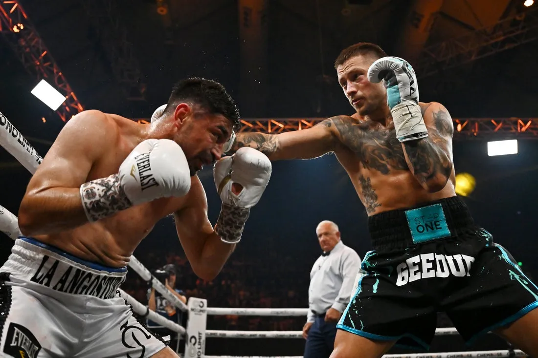 Liam Paro stops Jonathan Navarro in five and targets 'another belt'