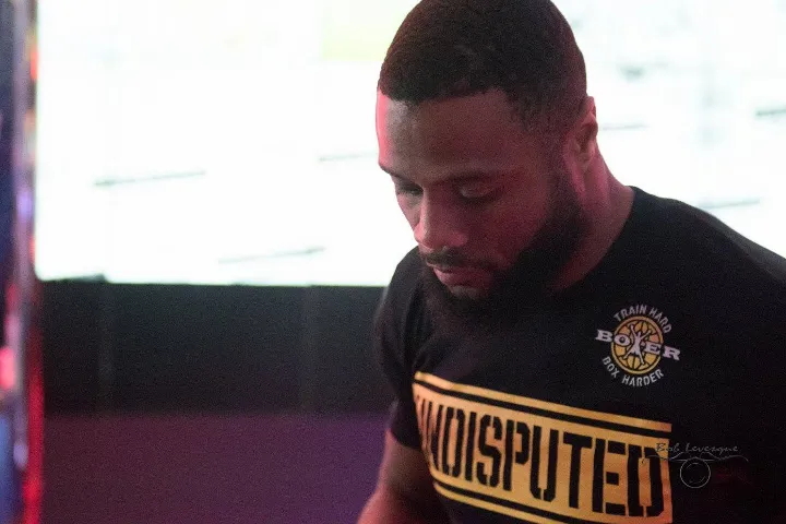 Jean Pascal falls in hometown letdown against Michal Cieslak