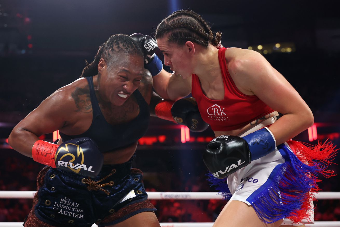 Green unifies titles with split decision win over Marshall