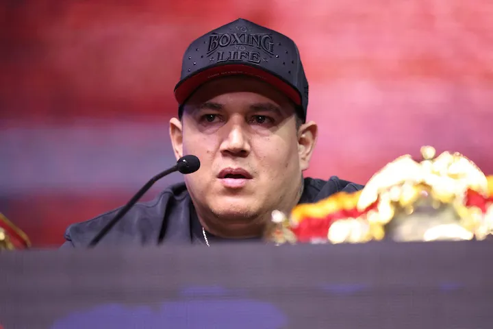 Commentary: Eddy Reynoso opens up but further explanations are required