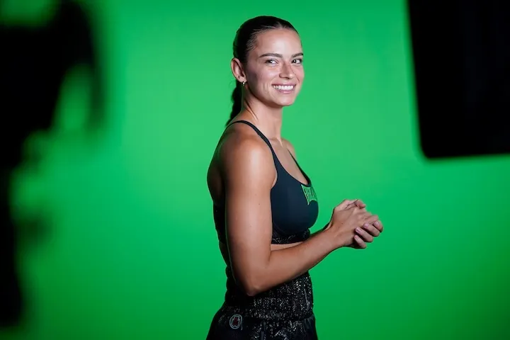 Skye Nicolson and Pat Brown impress with stoppage wins in Manchester