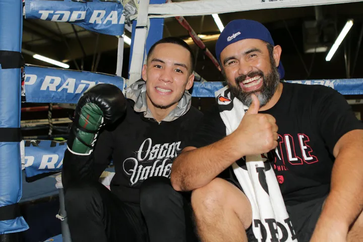 Oscar Valdez parts ways with Eddy Reynoso, reunites with Manny Robles