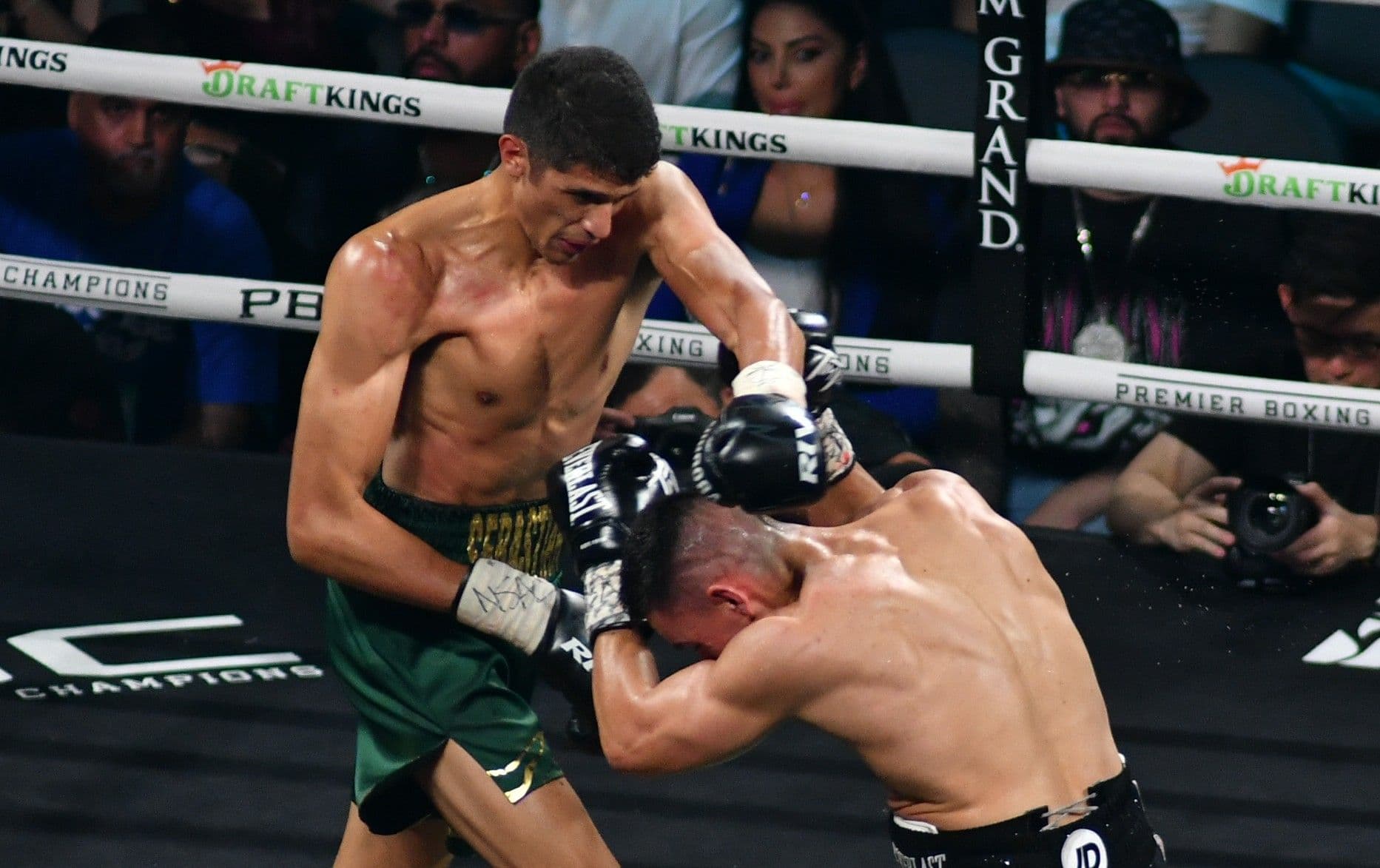 Sebastian Fundora Forces Tim Tszyu To Quit After 7th Round Of Rematch