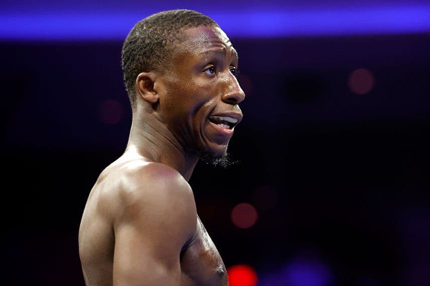 Bruce Carrington Calls Out Fellow Featherweight Champions For Not Trying To Unify Titles