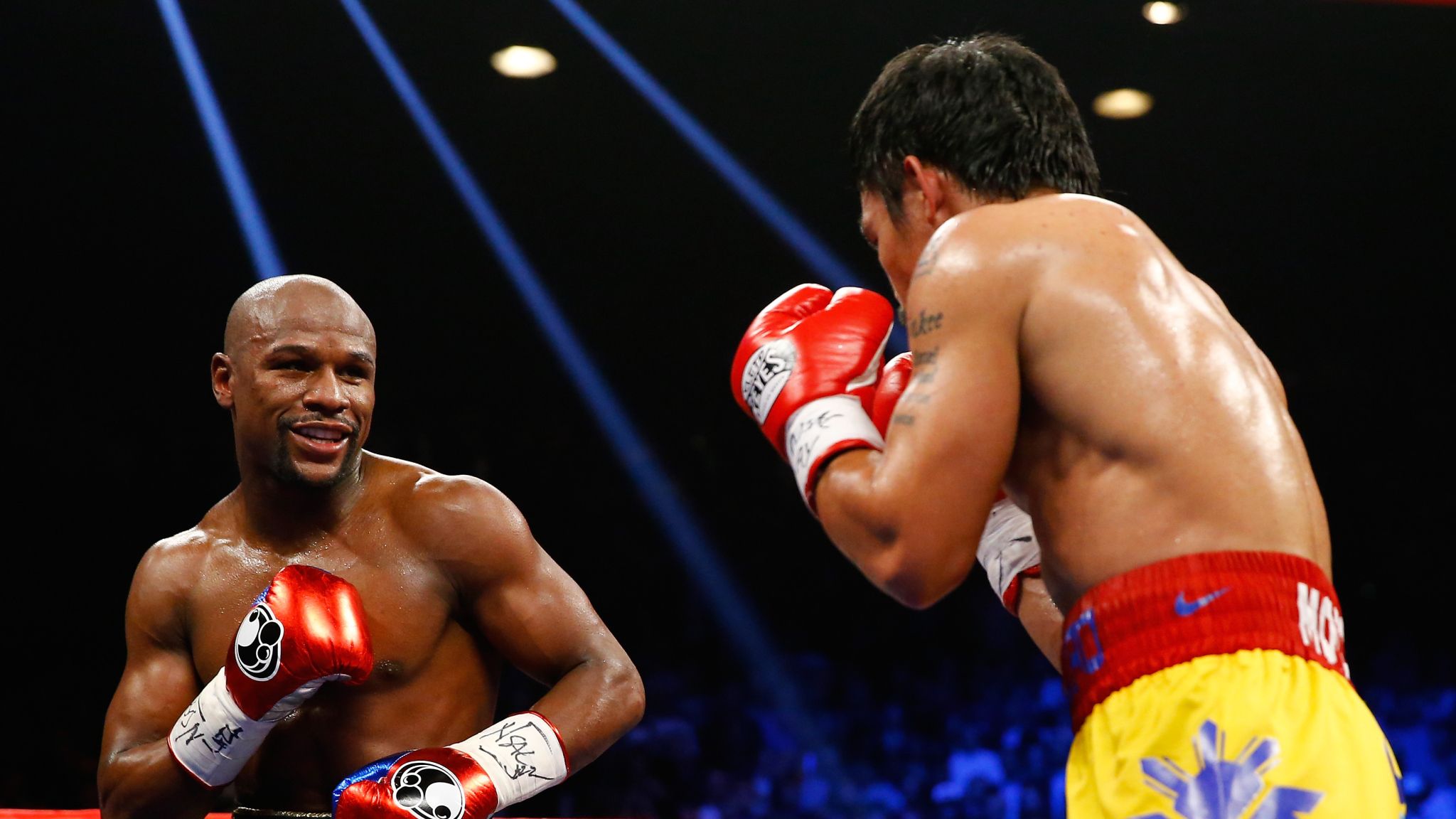 Roy Jones Jr. blasts 'low class' Floyd Mayweather, says Manny Pacquiao had better career