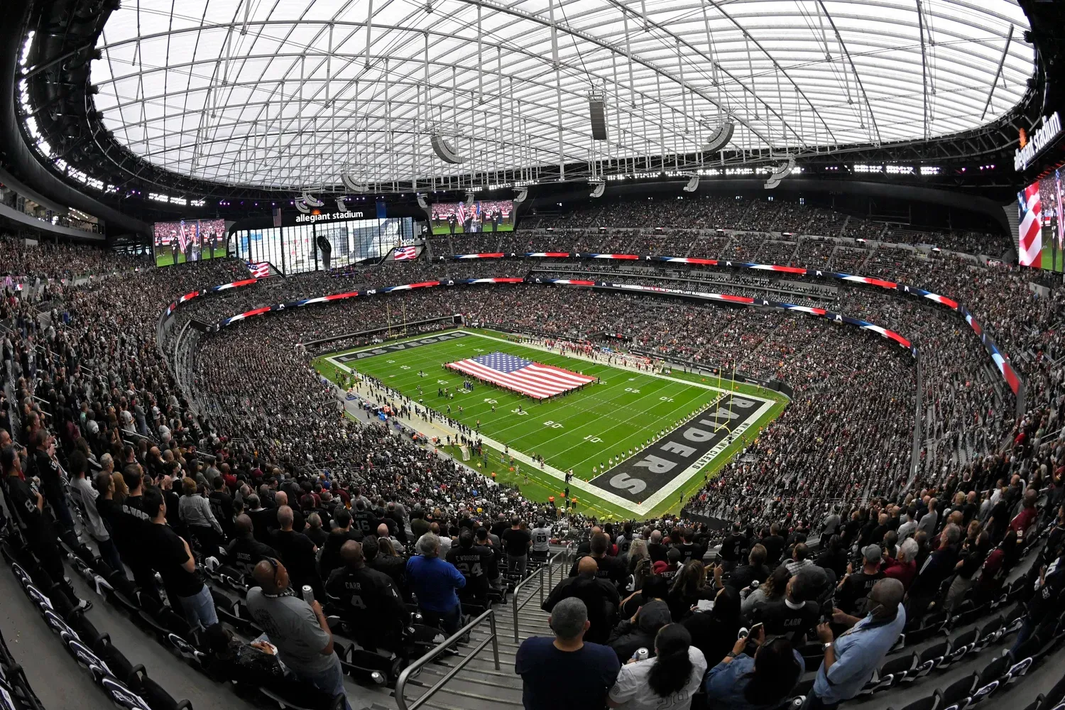 Sultan Almohamed thrilled to make Allegiant Stadium debut on Canelo-Crawford card