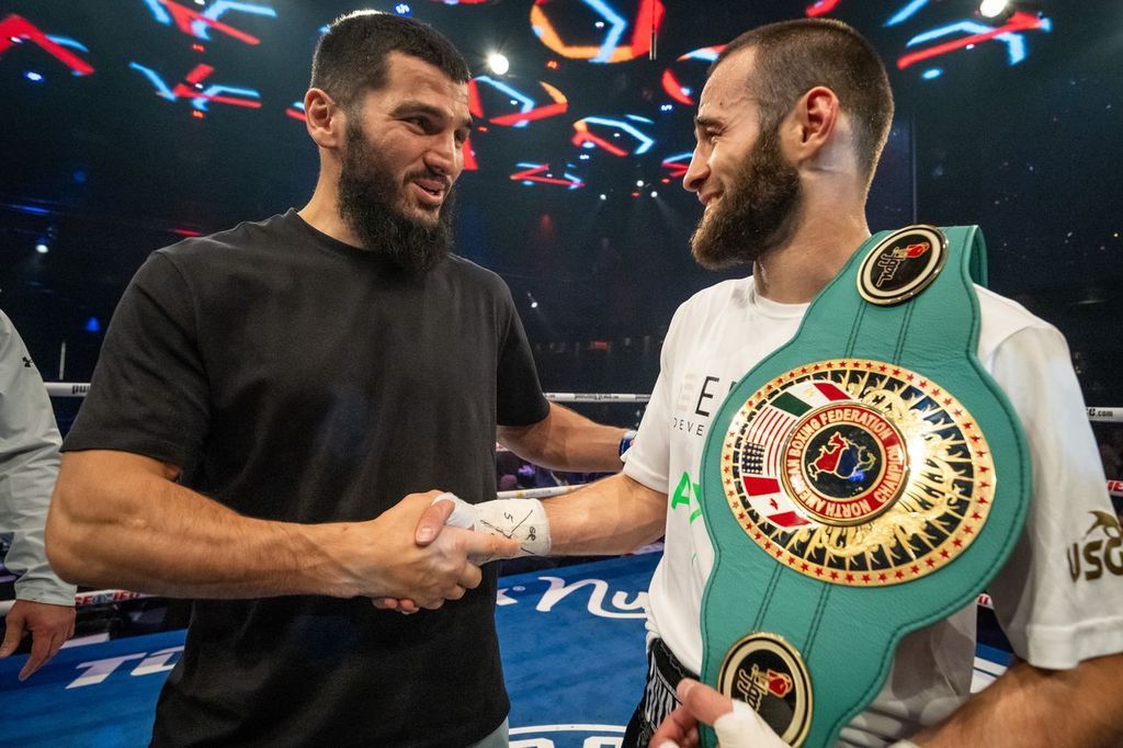 Spencer-Mayer: Arthur Biyarslanov vs. Sergey Lipinets Set On Oct. 30 Undercard