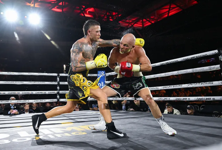 Liam Paro survives eye injury to defeat David Papot in a thriller