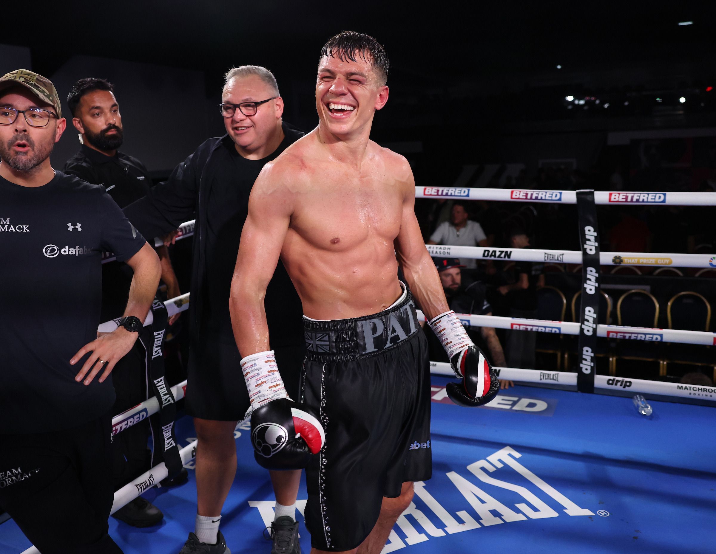 Pat McCormack Stops Miguel Parra After 9 in WBA Welterweight Title Eliminator