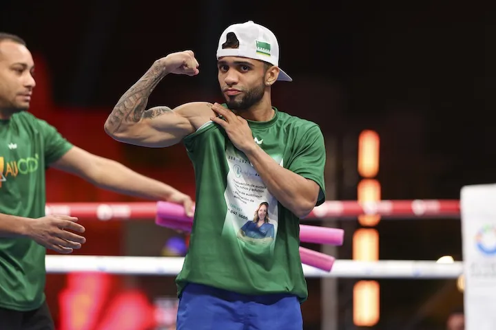 Oscar Collazo, Gabriela Fundora intent on finishing their jobs early