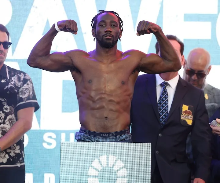 Canelo-Crawford weigh-in: Terence Crawford and Canelo Alvarez both hit the scales at 167.5lbs