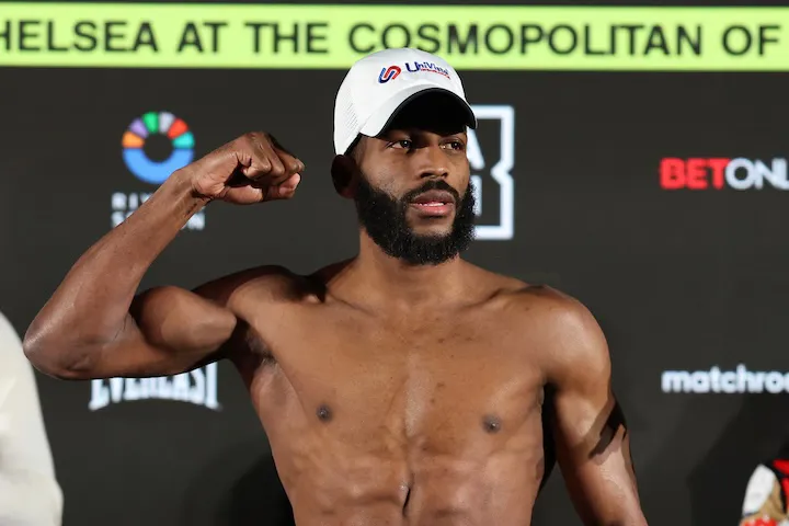 Eddie Hearn 'unwilling to bleed Matchroom's money' on purse bids