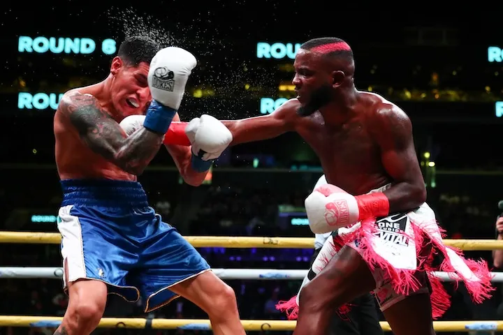 Chris Colbert rolls in points win over Blas Ezequiel Caro