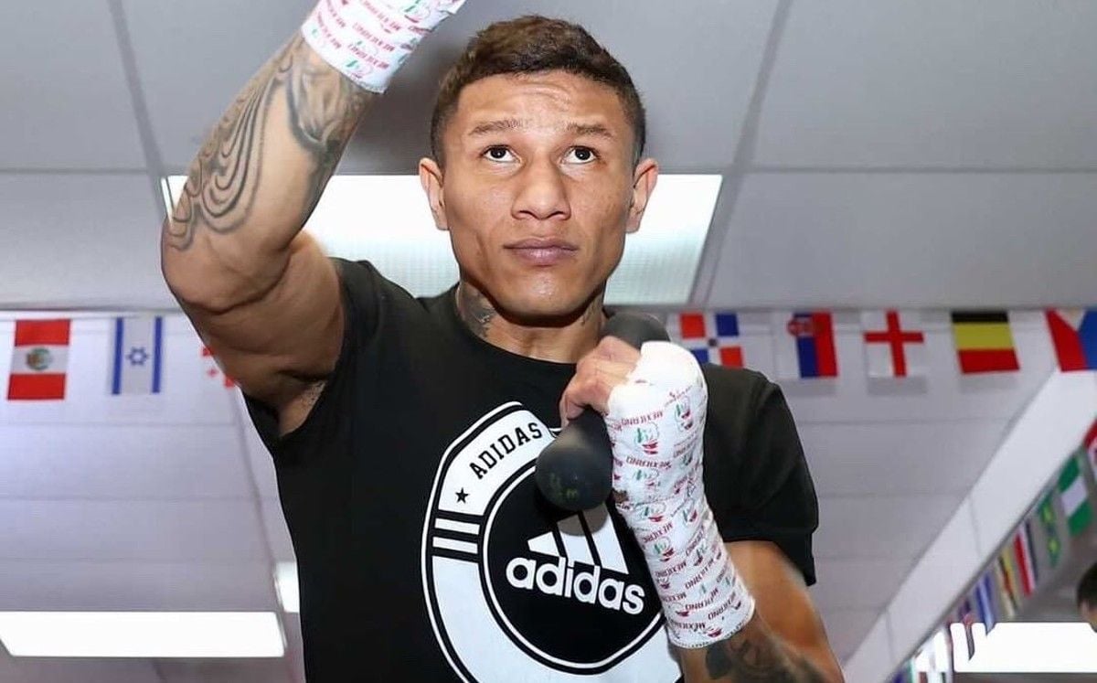 Miguel Berchelt Earns Stoppage Win In Mexico, Eyes Bigger Fights At 135
