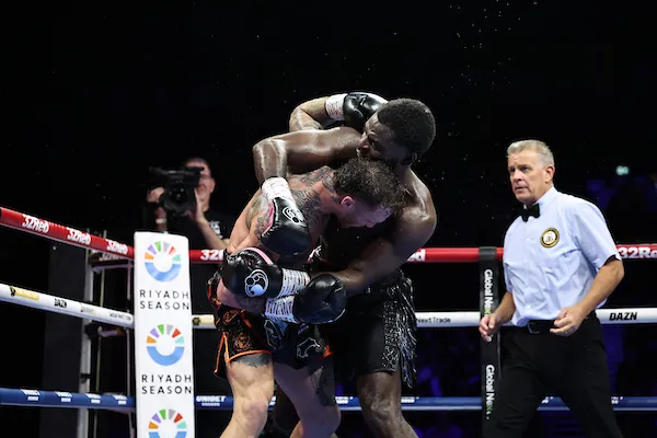 Joshua Buatsi edges Zach Parker in messy fight in Manchester