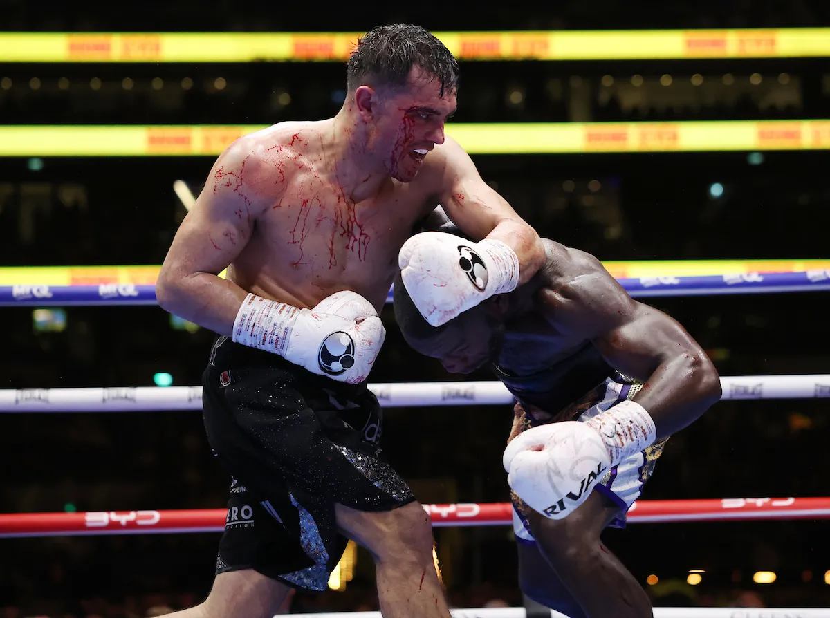 Jack Catterall, with newfound spite, scores contentious 11th round victory over Ekow Essuman