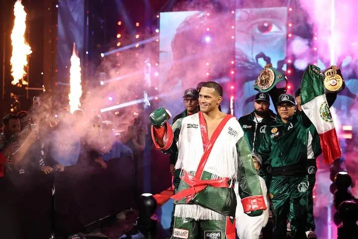 David Benavidez eyes Gilberto Ramirez for May 2 at T-Mobile Arena