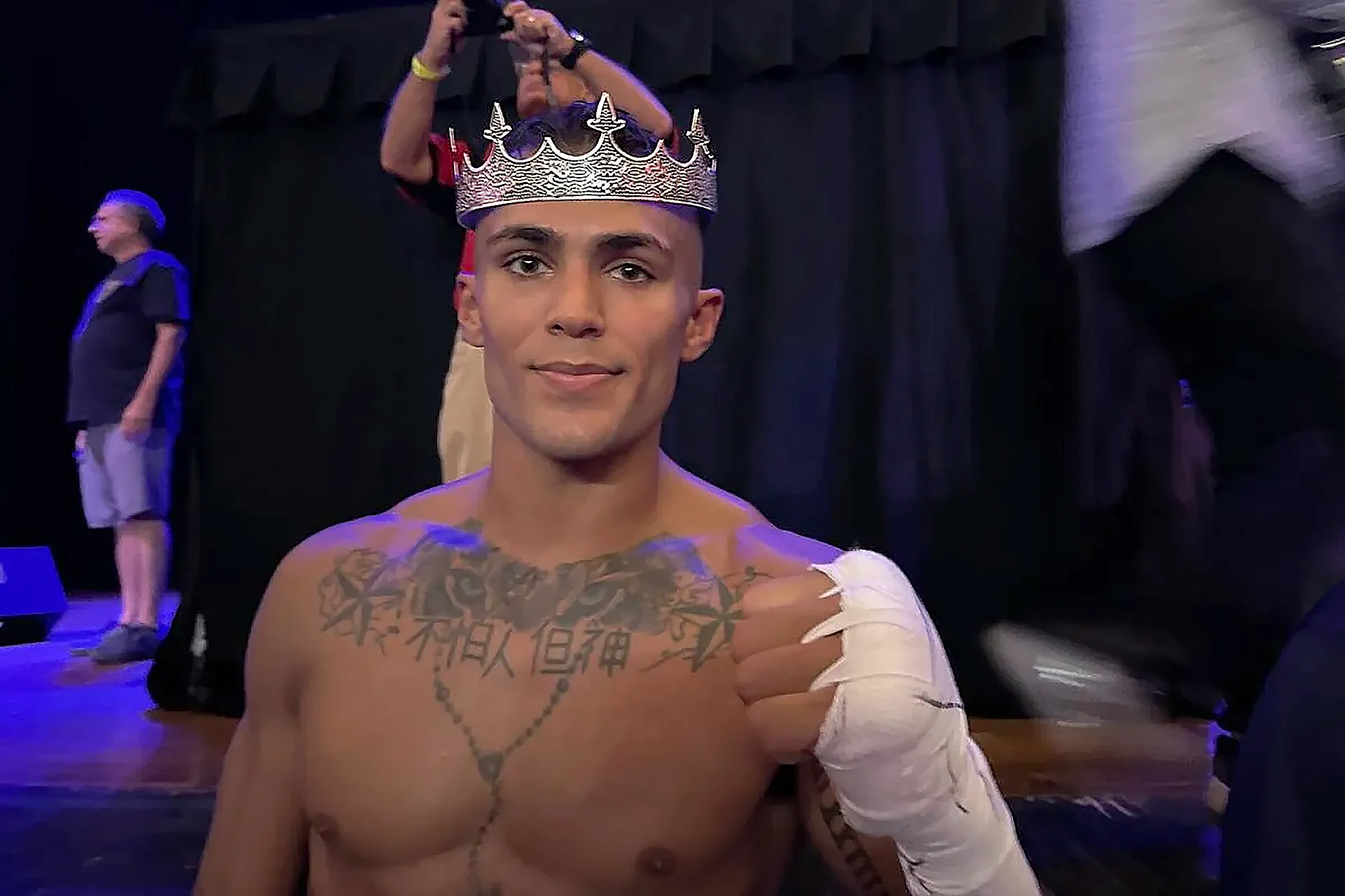 Justin Figueroa knocks out Jose Perdomo in four rounds